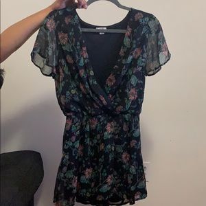 Floral romper size M xhilaration